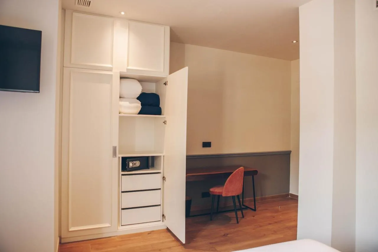 Alcazaba Premium Hostel Malaga Spain
