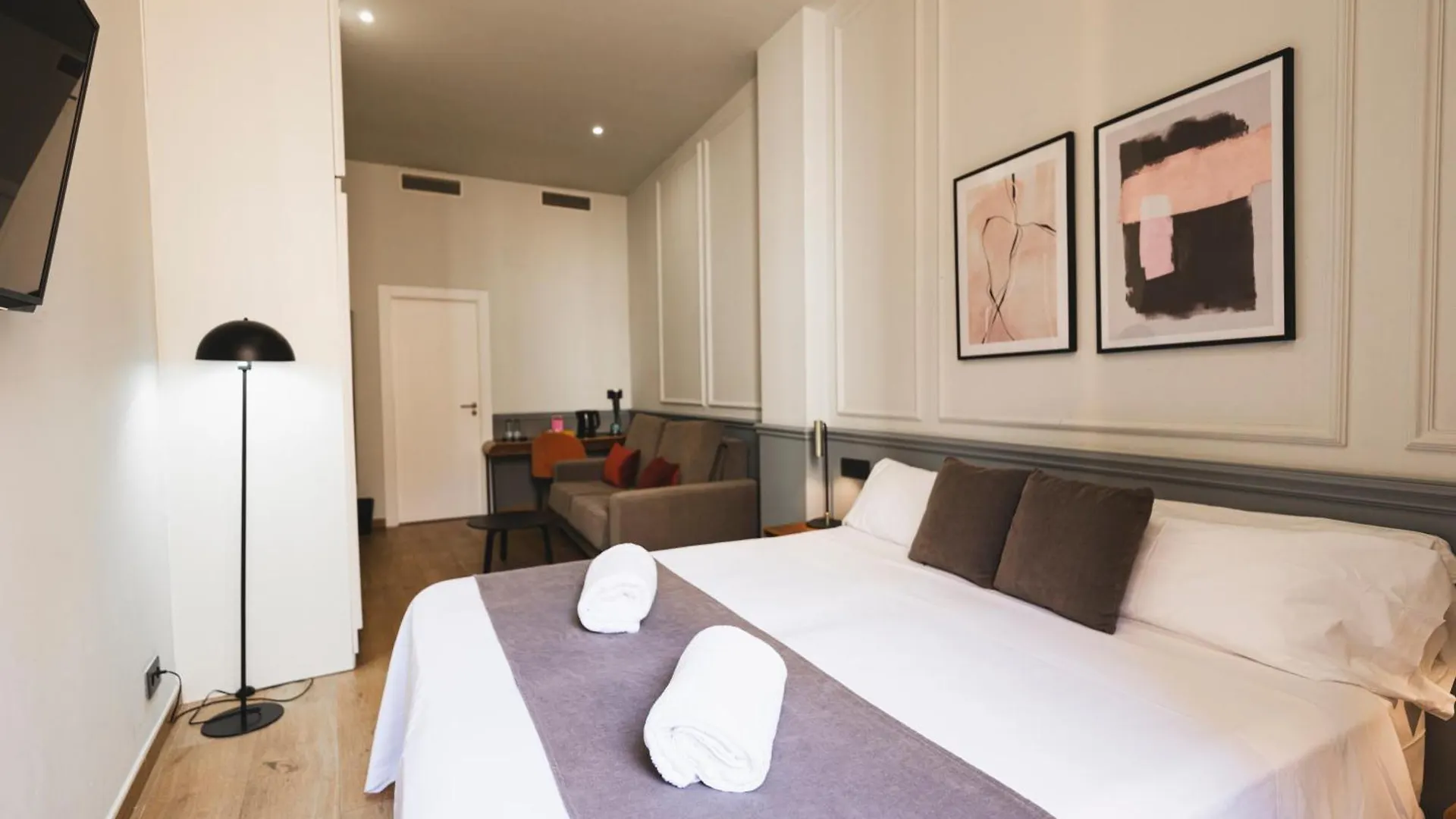 Alcazaba Premium Hostel Malaga Hotel