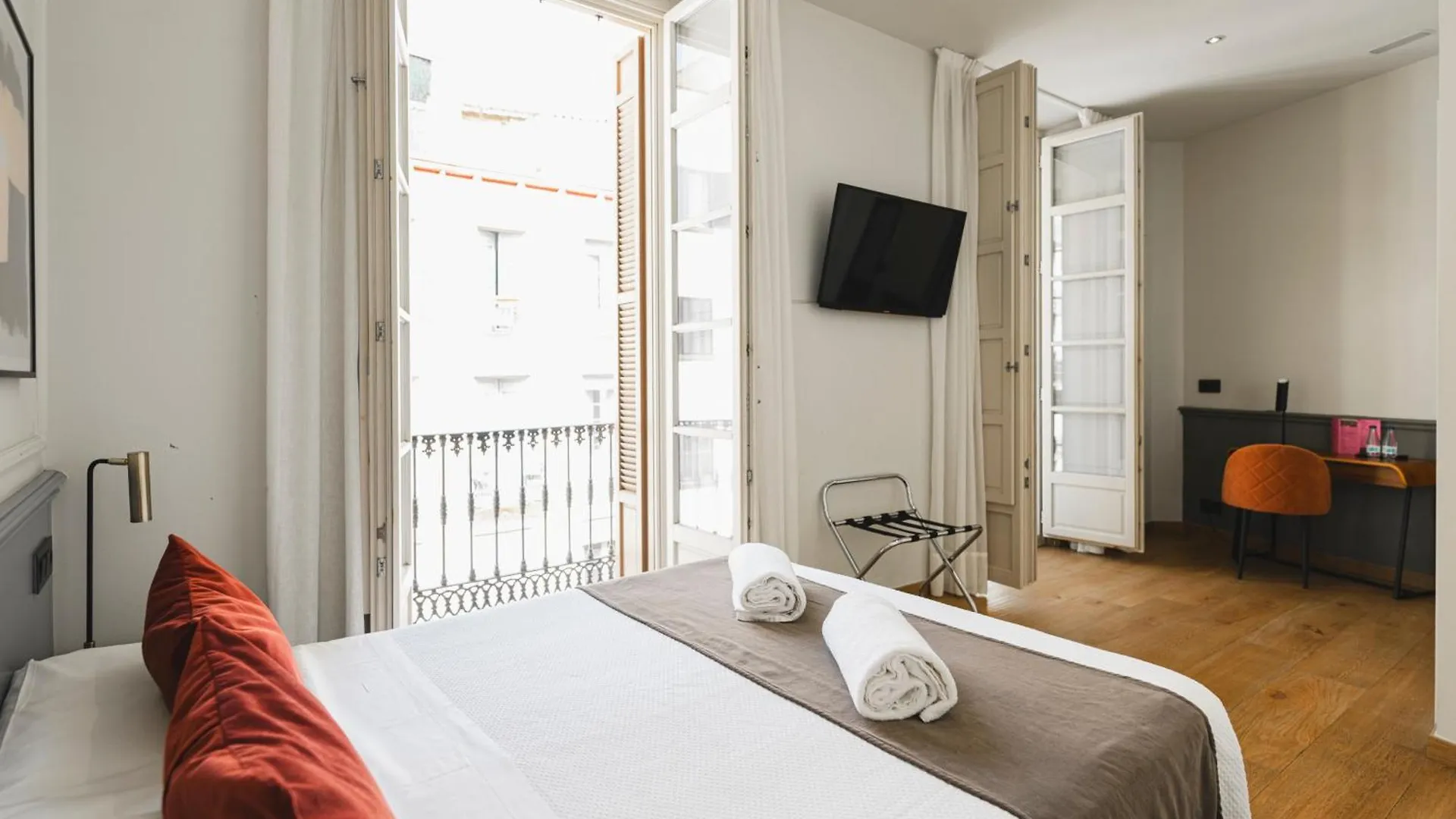 Alcazaba Premium Hostel Malaga Spain